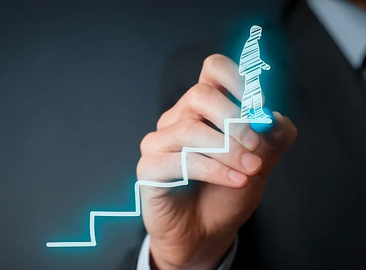 Что мешает строить карьеру внутри компании